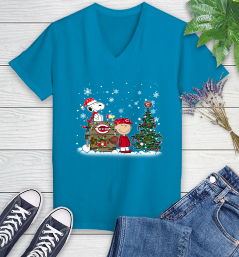 MLB Cincinnati Reds Snoopy Charlie Brown Christmas Baseball Commissioner's Trophy Women's V-Neck T-Shirt 7