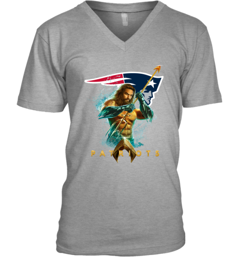 NFL New England Patriots Aquaman DC Football Sports MCLB49JqS6X v neck unisex 8 95 151514 front sport grey
