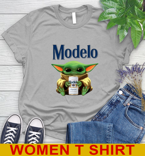 Star Wars Baby Yoda Hugs Modelo Especial Beer Shirt 93
