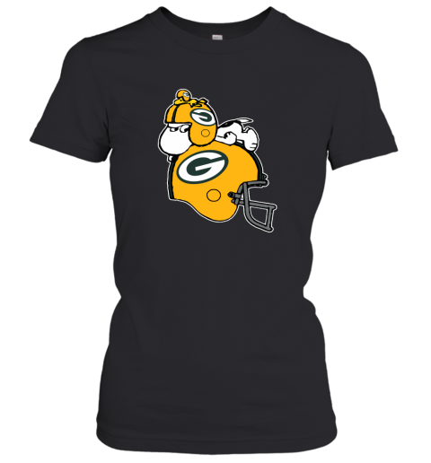 Snoopy And Woodstock Resting On Green Bay Packers Helmet Women's T-Shirt