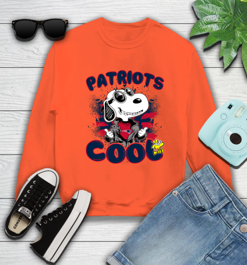 NFL Football New England Patriots Cool Snoopy Shirt Sweatshirt 3