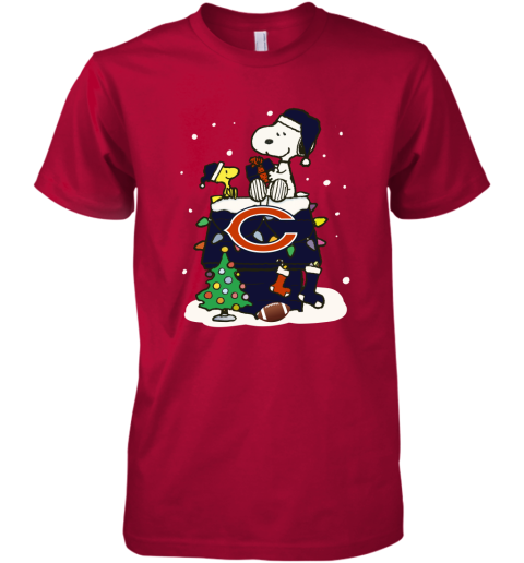 A Happy Christmas With Chicago Bears Snoopy Premium Men's T-Shirt