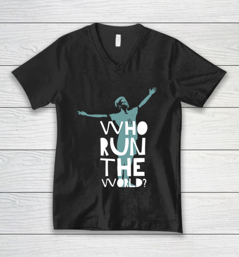 Megan Rapinoe Who Run The World V-Neck T-Shirt