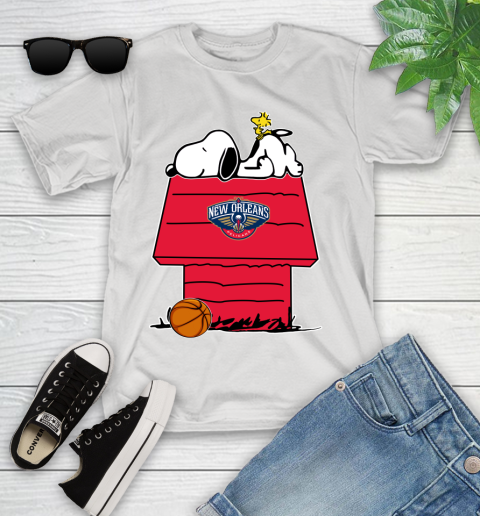 New Orleans Pelicans NBA Basketball Snoopy Woodstock The Peanuts Movie Youth T-Shirt