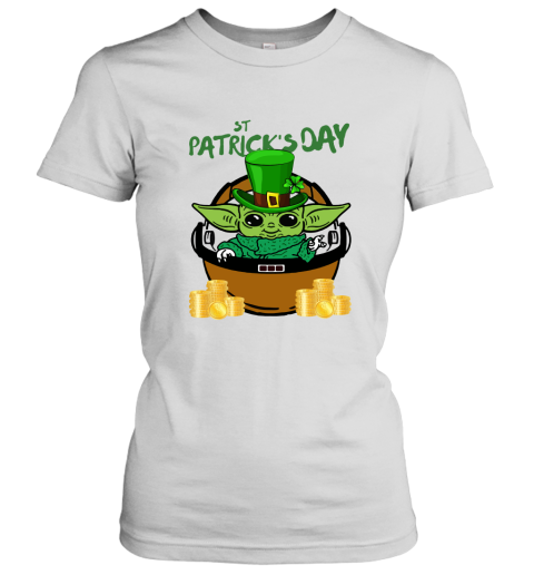 Baby Yoda St. Patrick's Day Outfit Women's T-Shirt