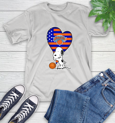 New York Knicks NBA Basketball The Peanuts Movie Adorable Snoopy T-Shirt