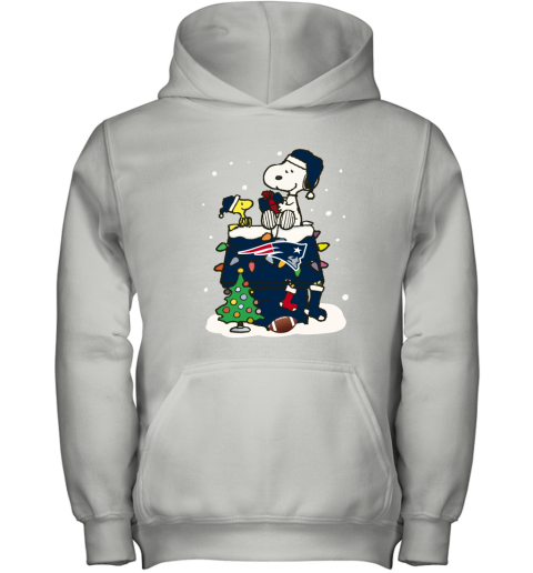 A Happy Christmas With New England Patriots Snoopy Youth Hoodie
