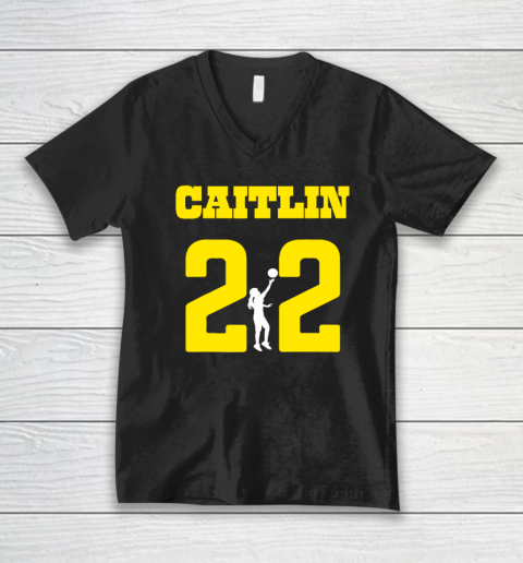 Caitlyn Clark 22 Iowa V-Neck T-Shirt