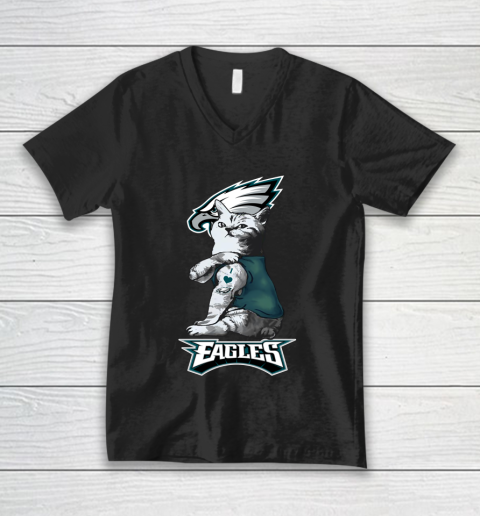 NFL Football My Cat Loves Philadelphia Eagles V-Neck T-Shirt
