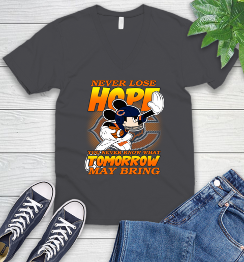 Chicago Bears NFL Football Mickey Disney Never Lose Hope V-Neck T-Shirt 4