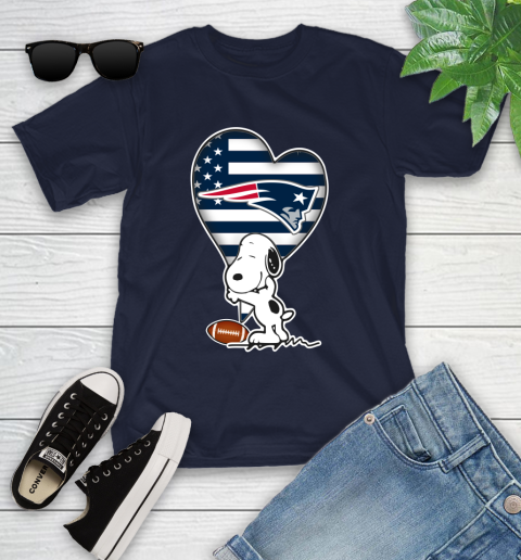 New England Patriots NFL Football The Peanuts Movie Adorable Snoopy Youth T-Shirt 3