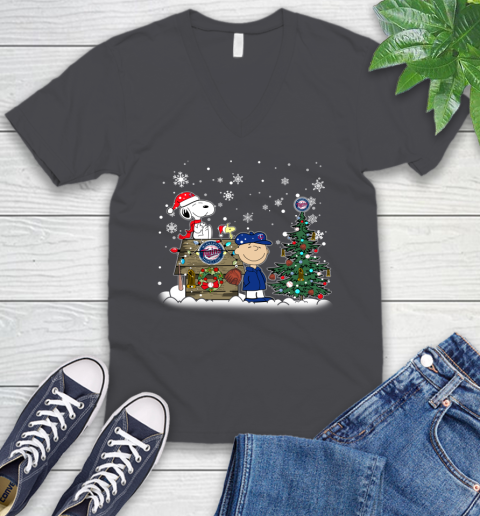 MLB Minnesota Twins Snoopy Charlie Brown Christmas Baseball Commissioner's Trophy V-Neck T-Shirt 4