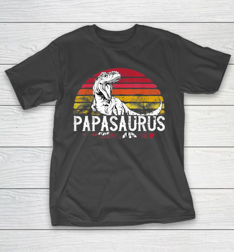 Grandpa Funny Gift Apparel  Mens Father's Day Gift For Grandpa Papasaurus T-Shirt