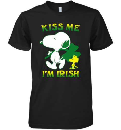 Snoopy And Woodstock Kiss Me I'M Irish Premium Men's T-Shirt