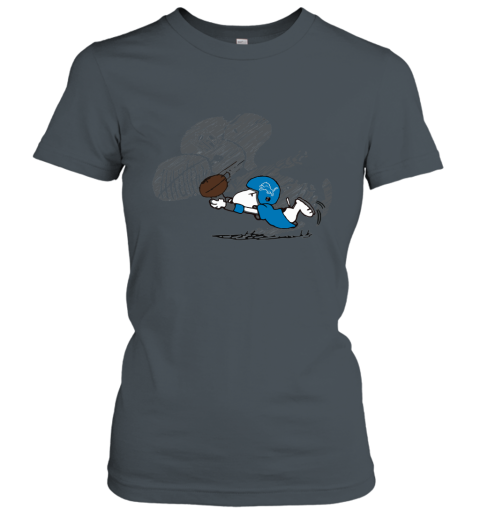 Detroit Lions Snoopy Plays The Football Game Women's T-Shirt