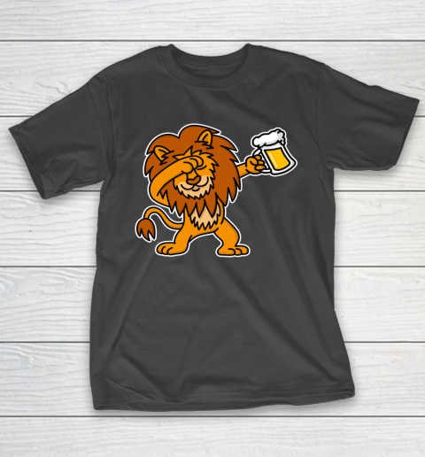 Beer Lover Funny Shirt Dab Dabbing Lion Beer Dutch King's Day King Lions T-Shirt