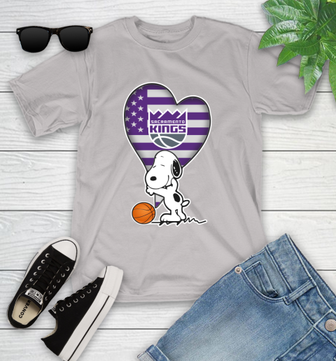 Sacramento Kings NBA Basketball The Peanuts Movie Adorable Snoopy Youth T-Shirt 12