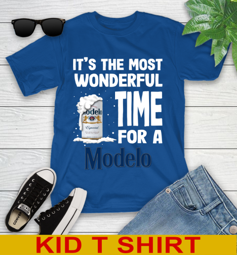 I't the most wonderful time for a Modelo Especial beer lovers 106