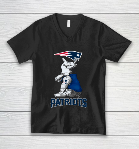 NFL Football My Cat Loves New England Patriots V-Neck T-Shirt