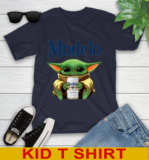 Star Wars Baby Yoda Hugs Modelo Especial Beer Shirt 103