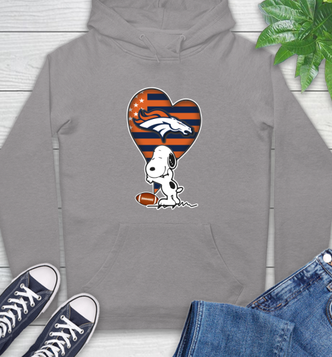 Denver Broncos NFL Football The Peanuts Movie Adorable Snoopy Hoodie 6