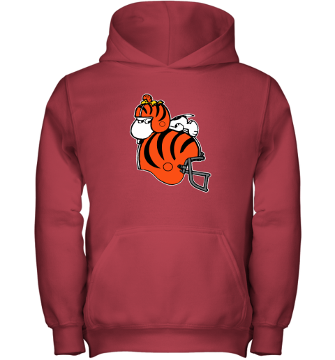 Snoopy And Woodstock Resting On Cincinnati Bengals Helmet Youth Hoodie 