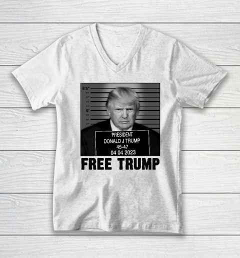 Free Trump Mugshot V-Neck T-Shirt