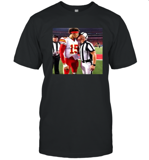 Patrick Mahomes Kissing NFL Referee T-Shirt