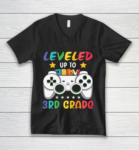 Back To School Shirt Leveled up to 3rd grade V-Neck T-Shirt