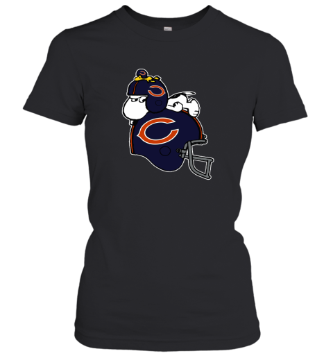 Snoopy And Woodstock Resting On Chicago Bears Helmet Women's T-Shirt